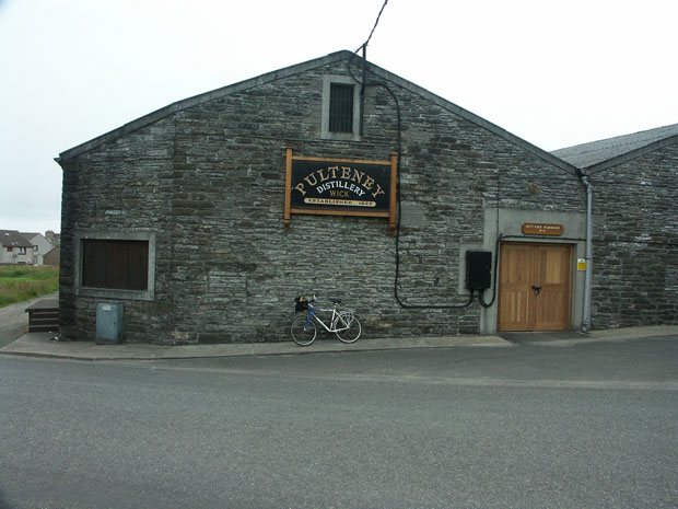 Old Pulteney Distillery (Photo: Martyn Jenkins/Flickr)